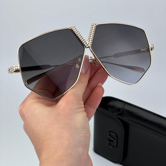 Valentino Women BRAND NEW Sunglasses Titanium Gold Grey Oversized Aviator - Picture 1 of 9